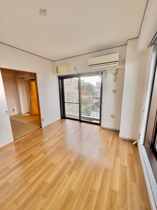 居室 ルルド・タカハラ