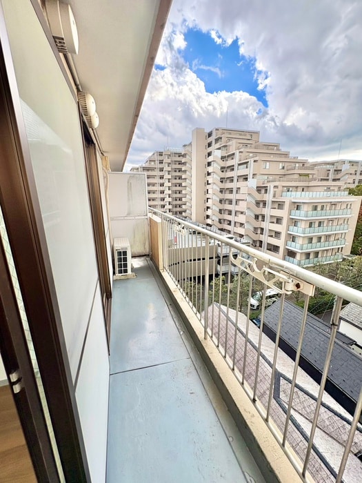 ベランダ・バルコニー ルルド・タカハラ