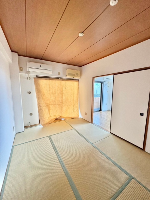 内観写真 ルルド・タカハラ