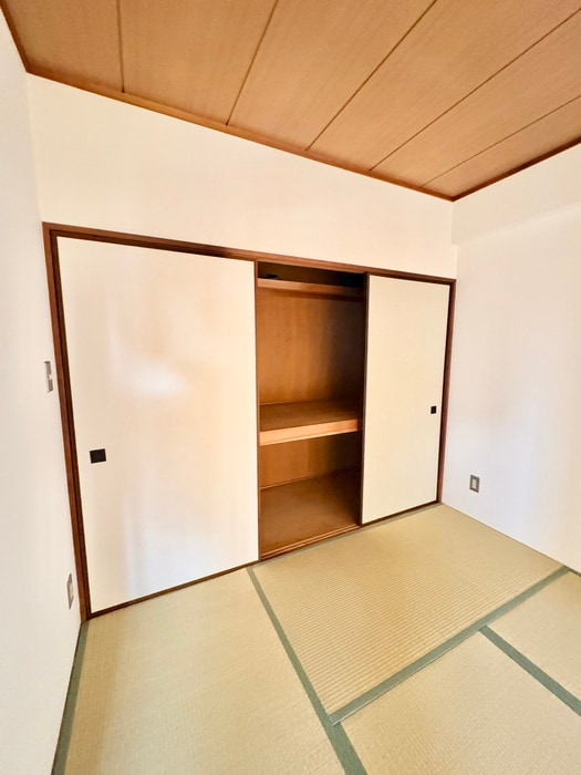 内観写真 ルルド・タカハラ