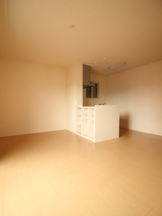 居室 ハイネスＥ