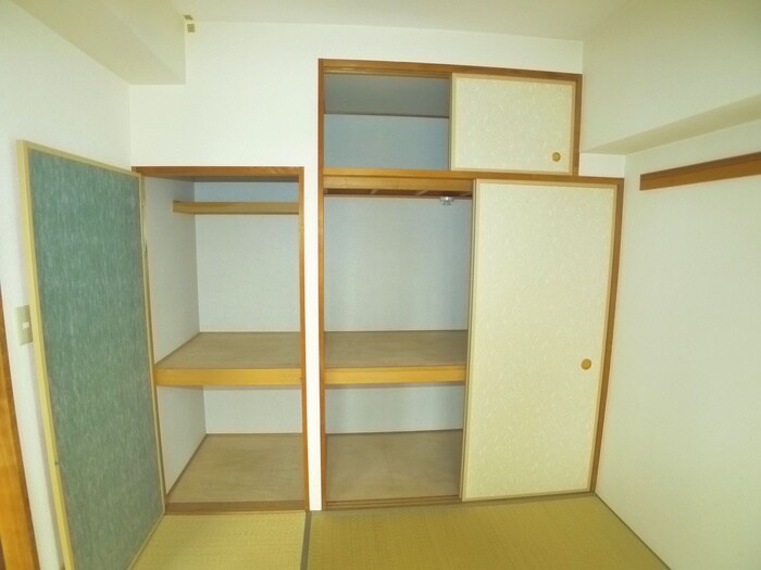 収納 アウラ10