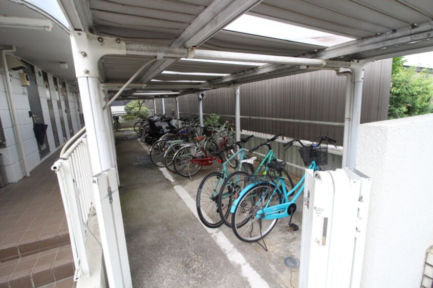 駐輪場 第３アベニュ－ハウス