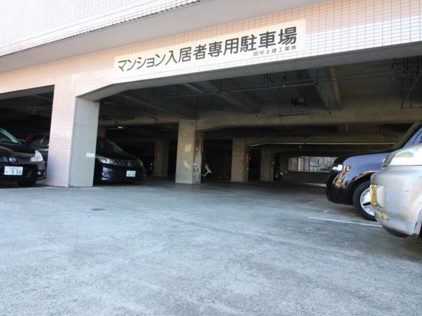 駐車場 サンプラザ湘南