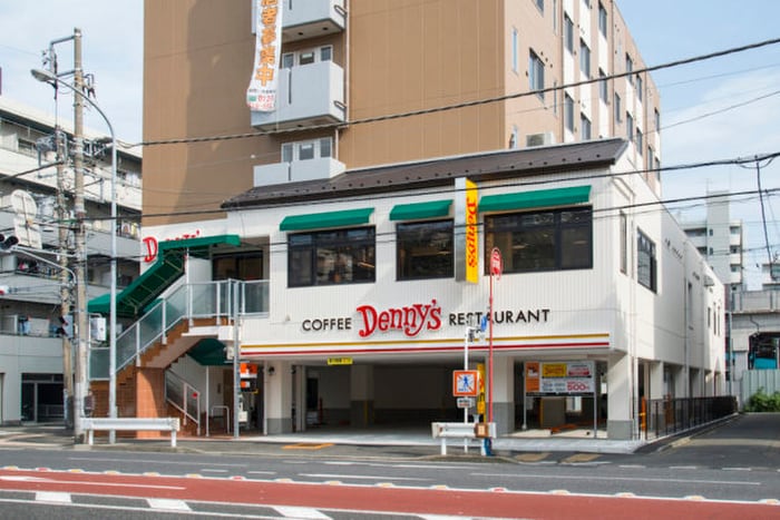 デニーズ前里町店(その他飲食（ファミレスなど）)まで550m South Lagoon　庚台A棟