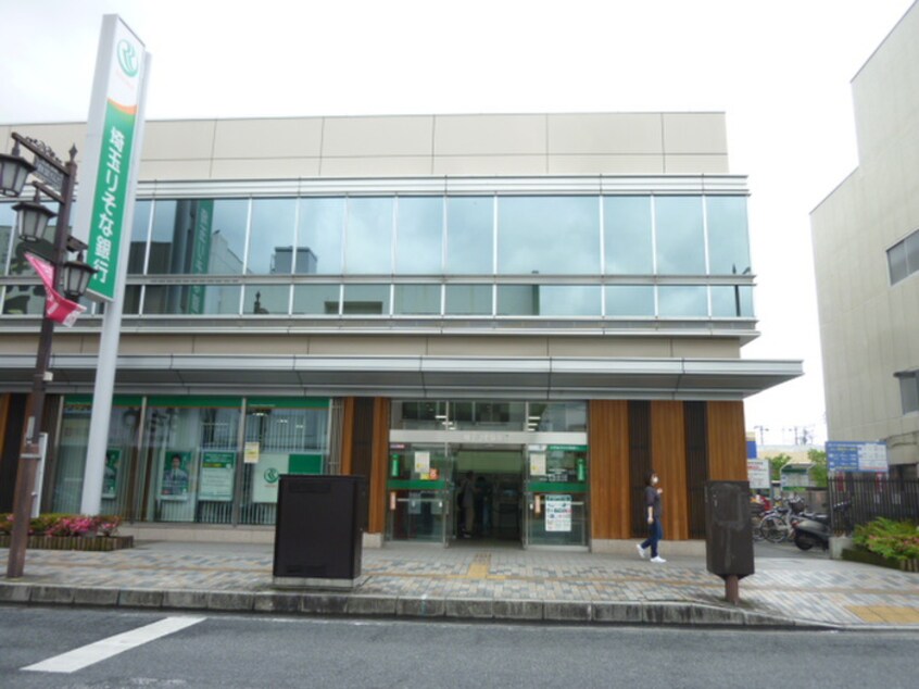埼玉りそな銀行飯能支店(銀行)まで747m 煉瓦館　５３