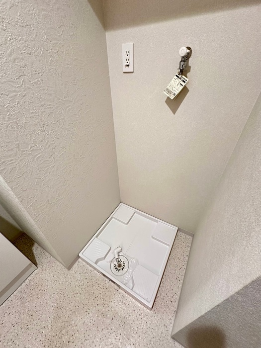 洗濯機置場 LOC´S　SAGINUMA