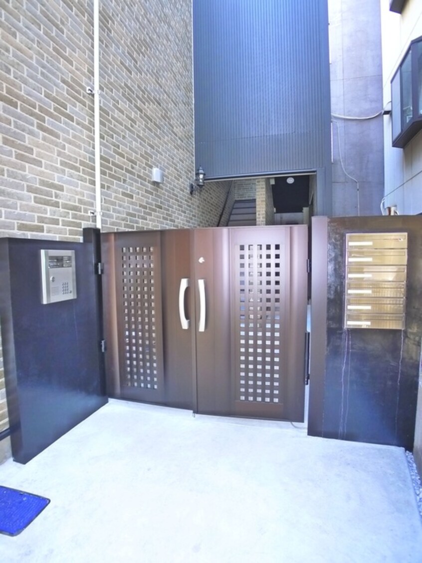 エントランス部分 シャルマン港町