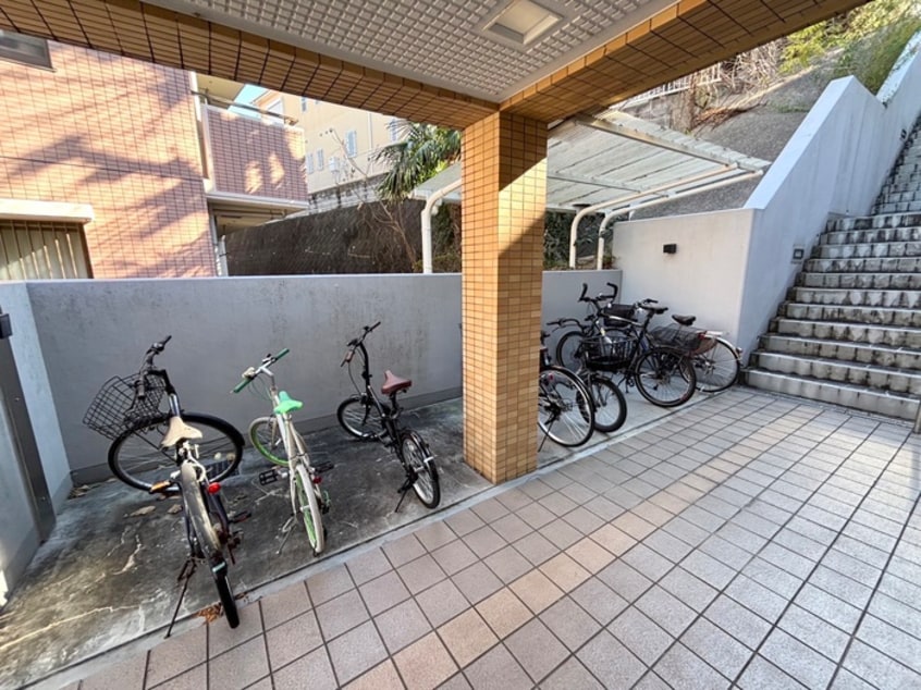 駐輪場 パークアベニュー