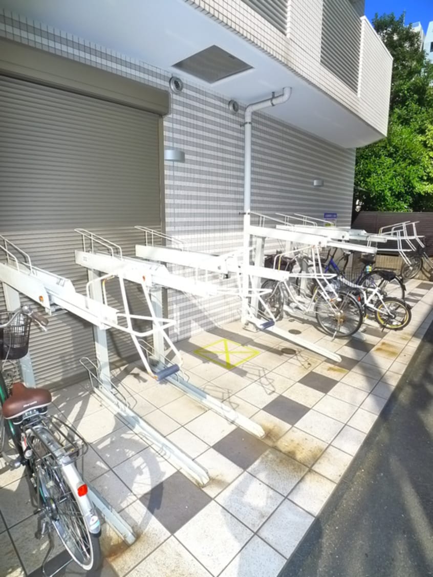 駐輪場 ヴェルドミール高英