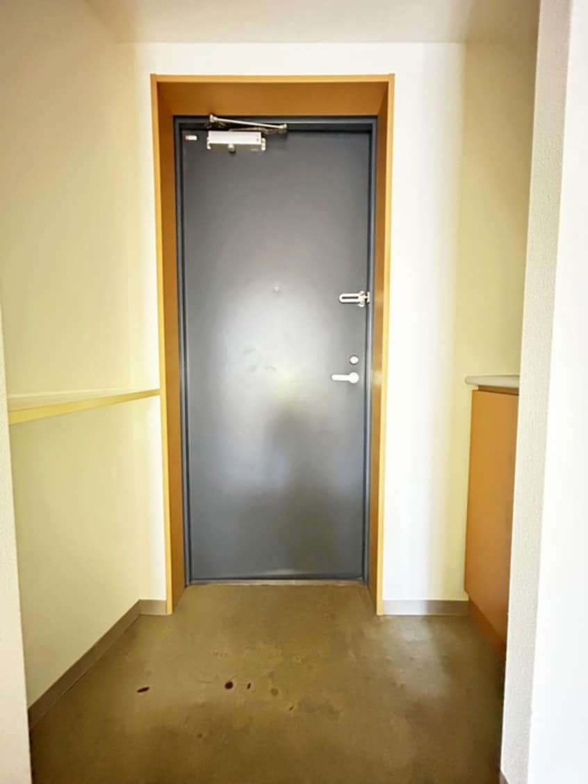 玄関 ヴェルドミール高英