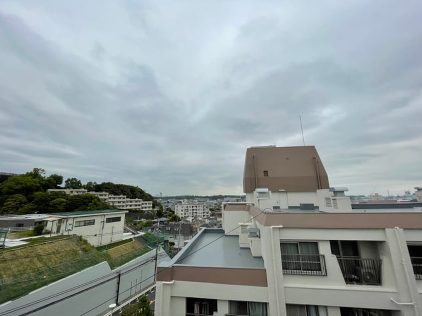 室内からの展望 ジョルジュ磯子