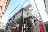 ファミリア石田