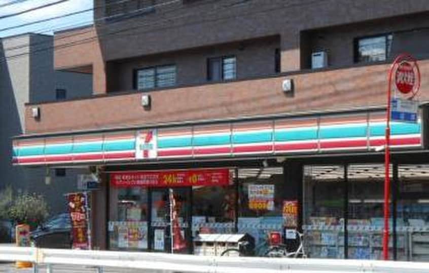 セブンイレブン(コンビニ)まで300m ファミールシャトル