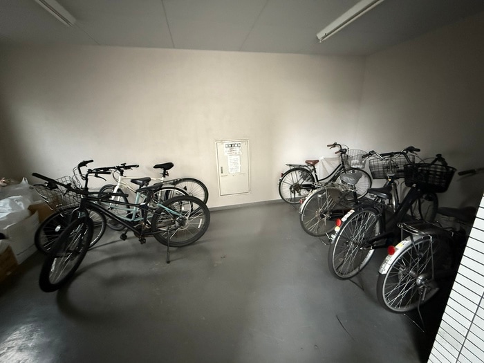 駐輪場 ミリオンコート中村橋（505）