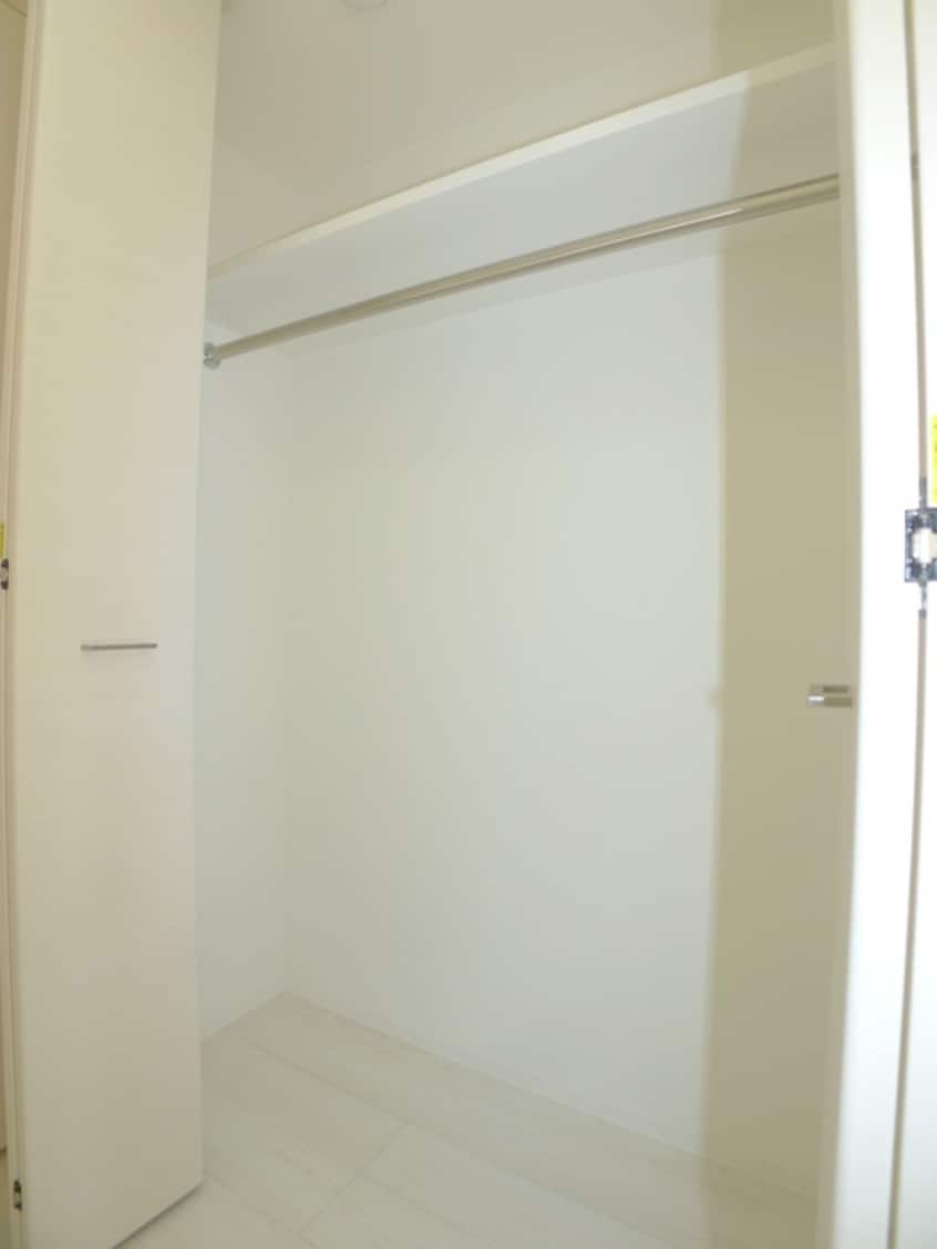 収納 フュージョナル千住緑町(1102)