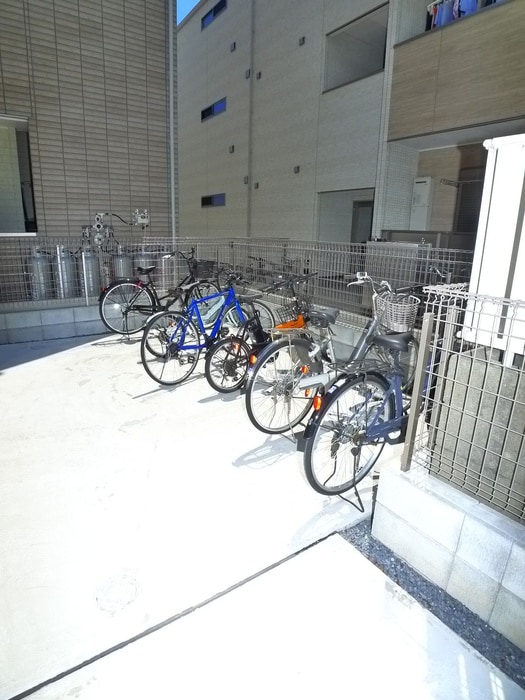 駐輪場 New Maison南流山