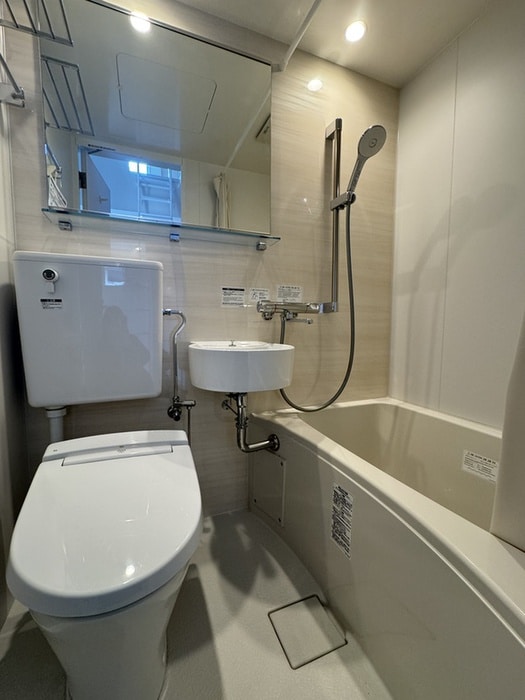 バス／シャワールーム等 仮)プラート