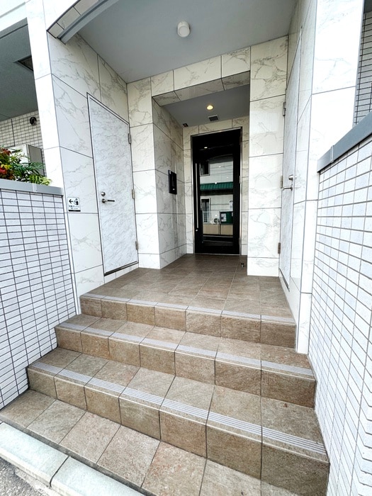 エントランス部分 セピアコート上大岡