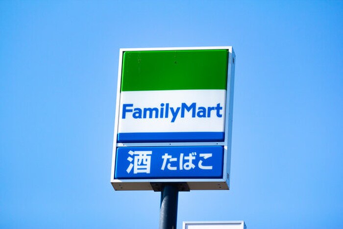 ファミリーマート西武狭山ケ丘駅前店(コンビニ)まで88m 仮）ラコリーナ狭山