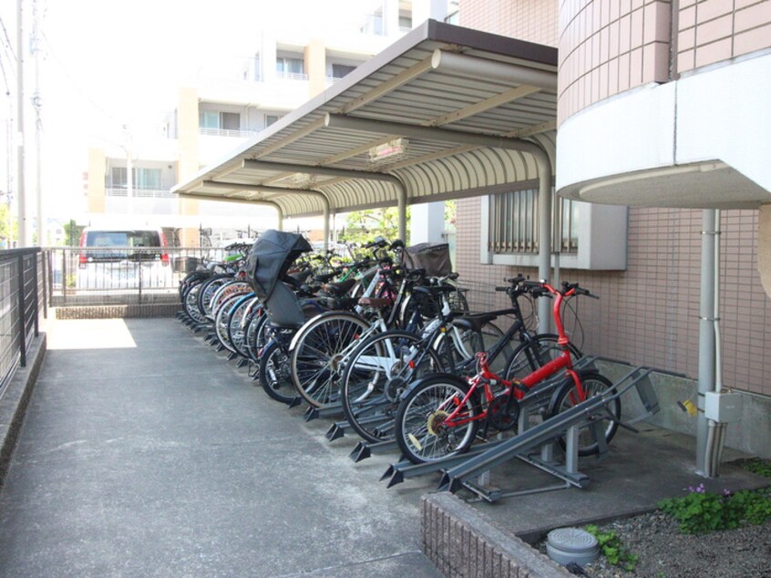 駐輪場 シャンポ－ル新城弐番館