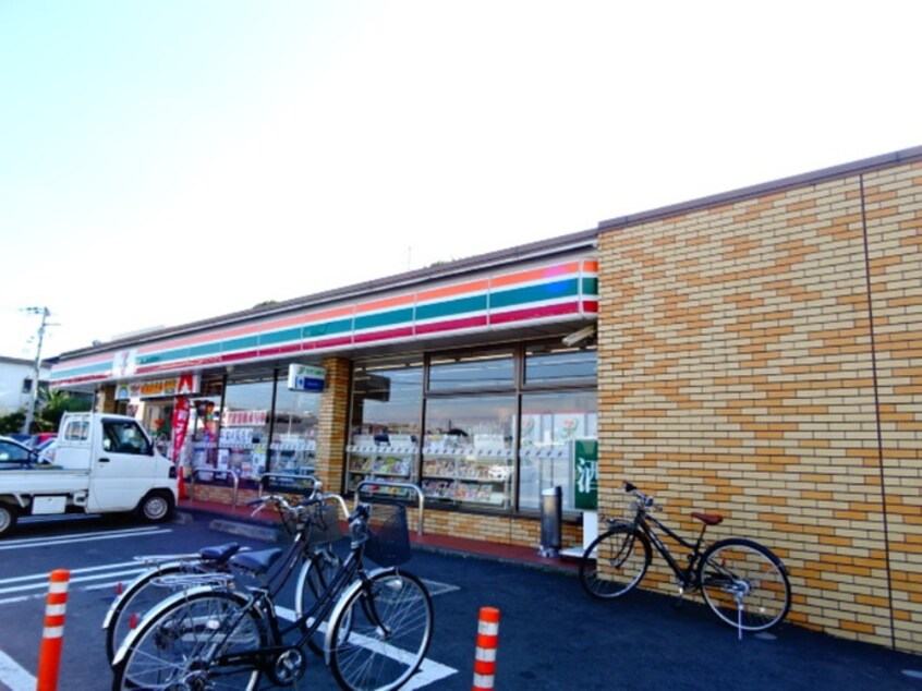 セブンイレブン海老名大谷店(コンビニ)まで710m テラスＦＵＪＩ