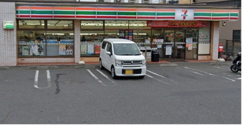セブンイレブン(コンビニ)まで662m ＭＱｕａｒｔｏ草加
