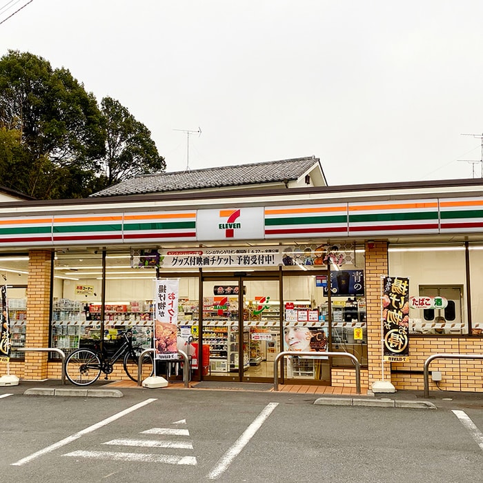 セブンイレブン 世田谷経堂本町通り店(コンビニ)まで135m グレースコート