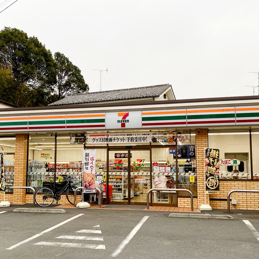 セブンイレブン 世田谷経堂本町通り店(コンビニ)まで135m グレースコート