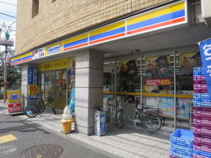 ミニストップ渋谷本町6丁目店(コンビニ)まで110m HJ　PLACE　HATAGAYA