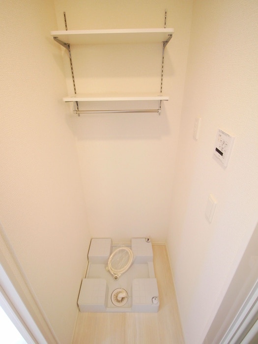 洗濯機置場 ルリアン西新井本町