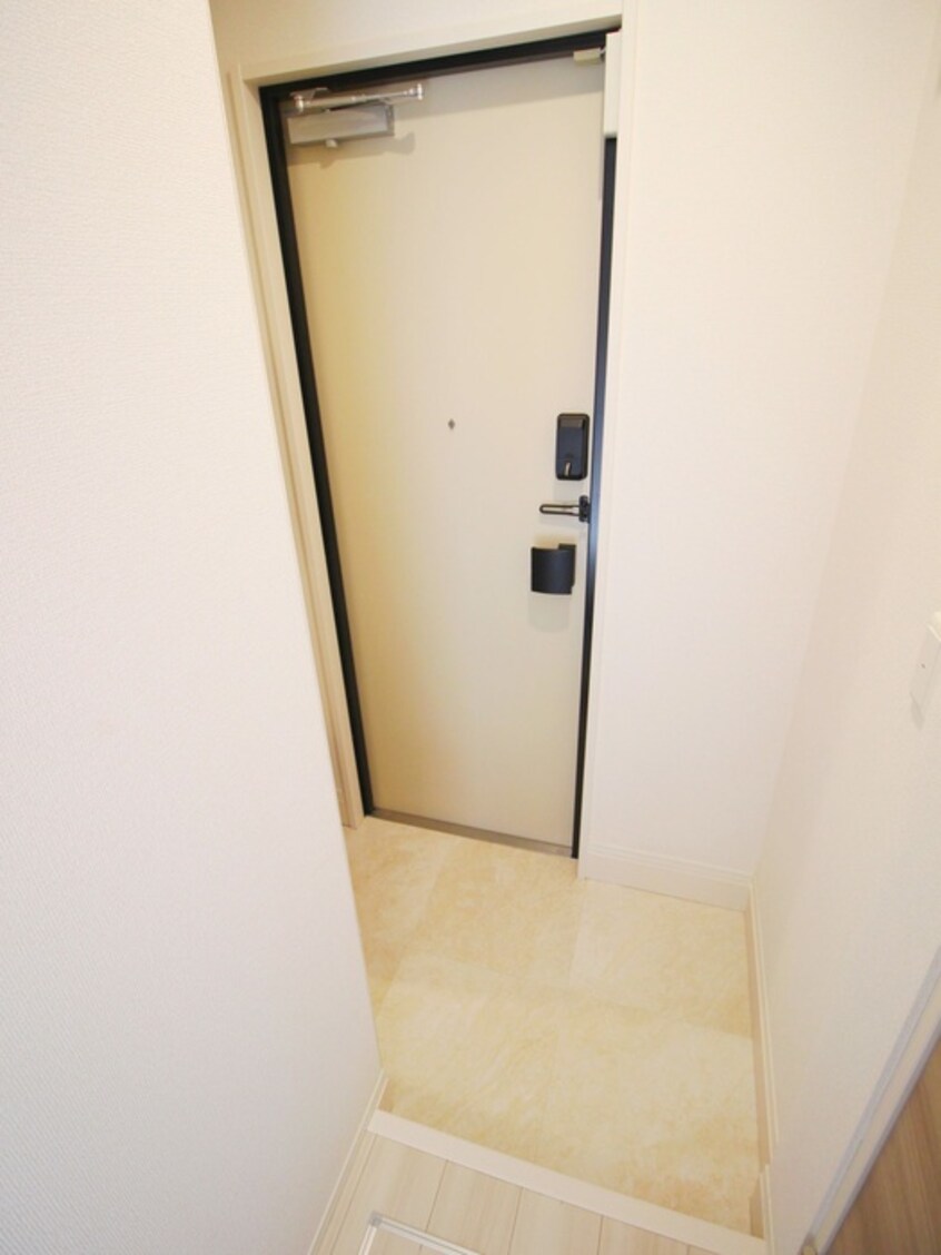 玄関 ルリアン西新井本町