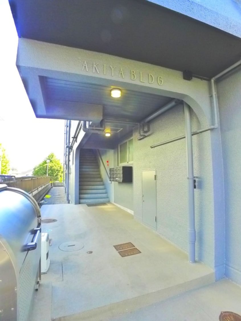 エントランス部分 秋谷ビル
