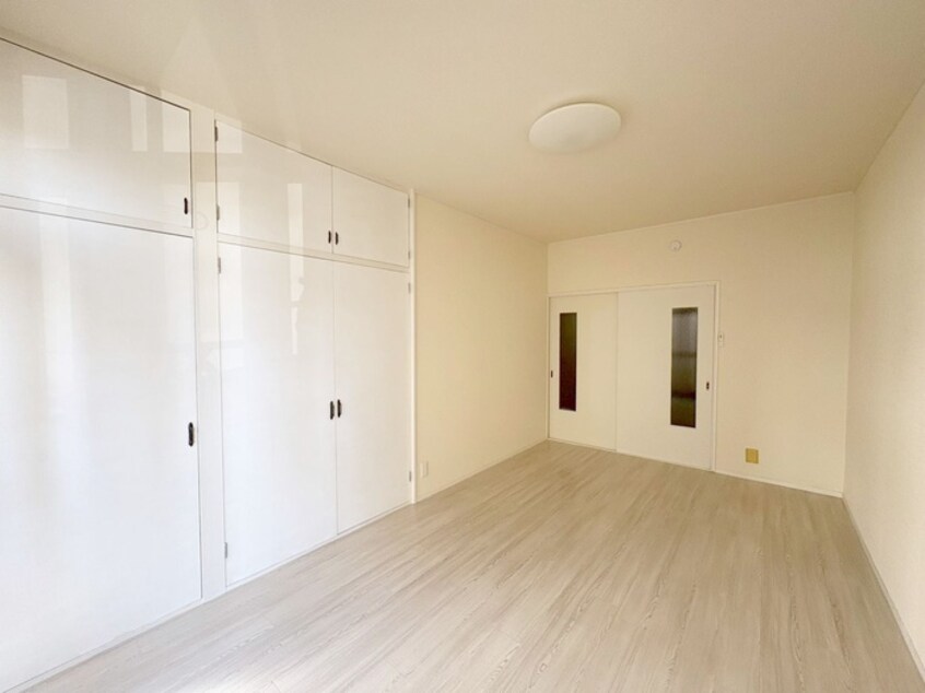 居室 プチシャトー若草