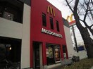 マクドナルド十日市場店(ファストフード)まで48m エトワール石井