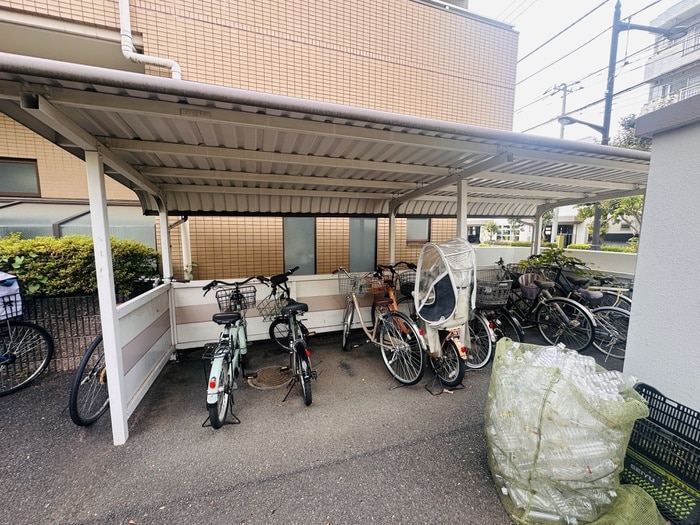 駐輪場 YSコア