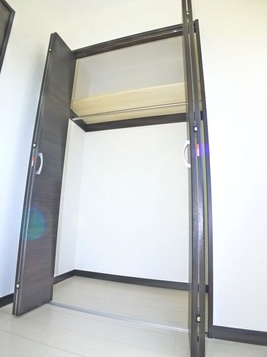 収納 パインリーブス