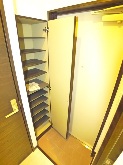 玄関 パインリーブス