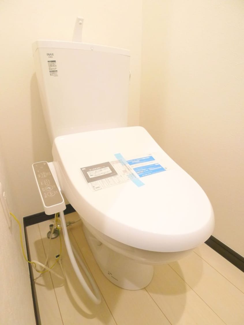 トイレ パインリーブス