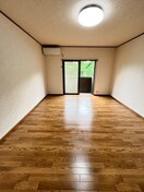 居室 サンマリーC