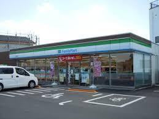 ファミリーマート川越天沼新田店(コンビニ)まで600m プレジールI