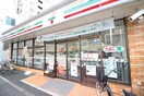 セブンイレブン 本郷３丁目駅南店(コンビニ)まで180m ﾗｸﾞｼﾞｭｱﾘｰｱﾊﾟｰﾄﾒﾝﾄ本郷(702)