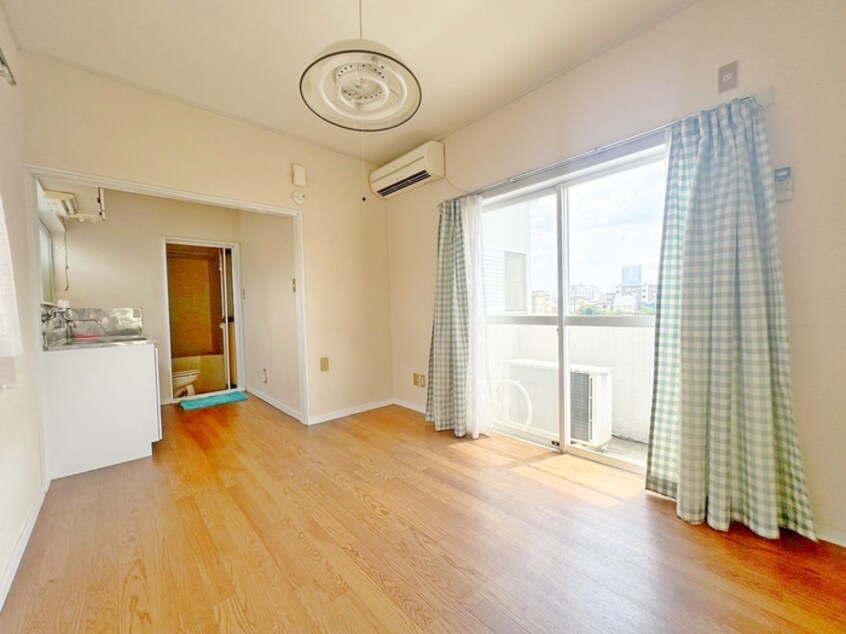 居室 ホワイトルーム