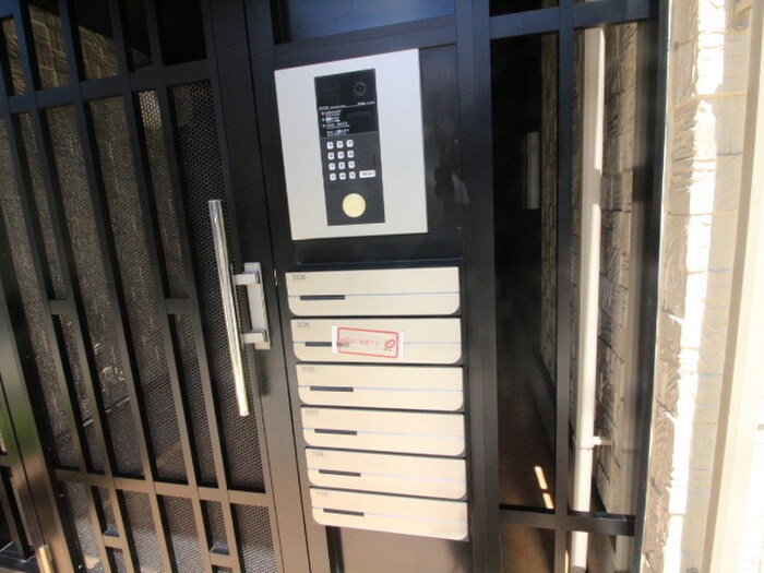 エントランス部分 セピアコート