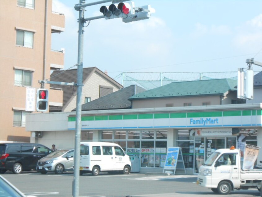 ファミリーマート(コンビニ)まで650m ディアコ－ト