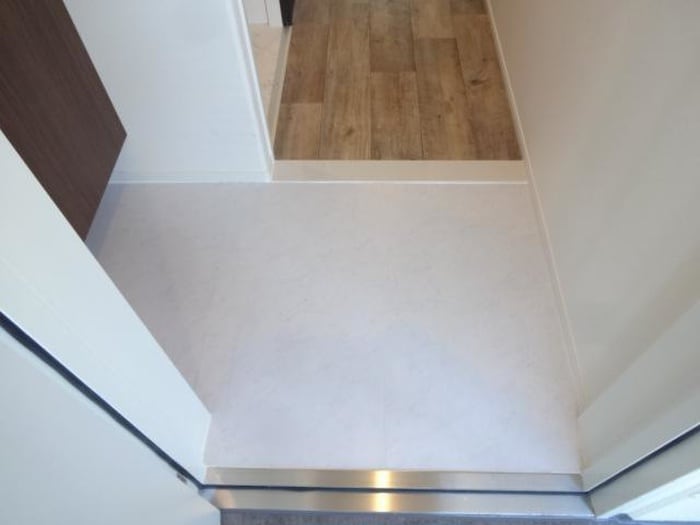 玄関 ＳＴＥＬＬＡ　ＫＯＵＳＥＩ