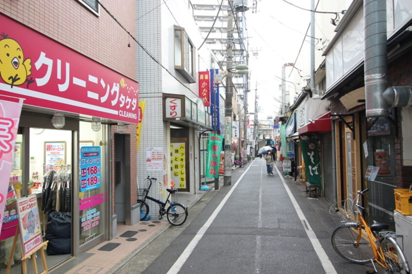 商店街クリーニング店(ショッピングセンター/アウトレットモール)まで100m ＡＴＯＲＥ代田橋
