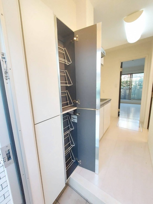 靴箱 シャングリラ