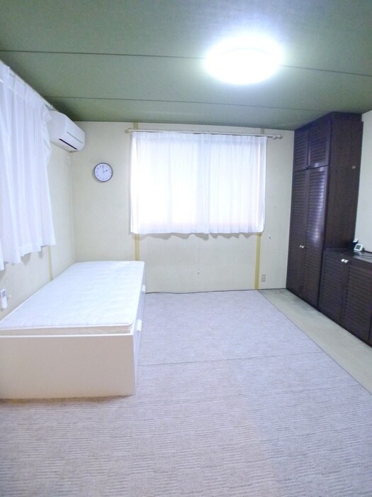 居室 上峰１丁目貸家