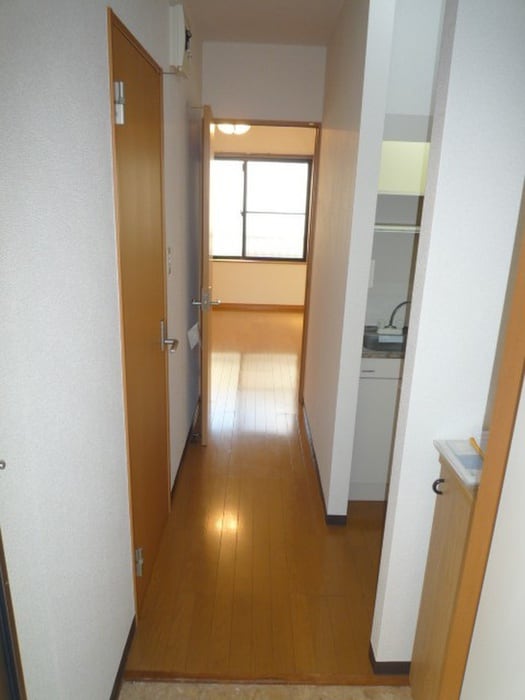 廊下 アネックス栄町